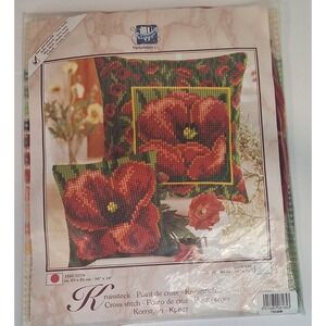 Vervaco Needlepoint Pillow Kit Poppies  Red 10 X 10 Vintage